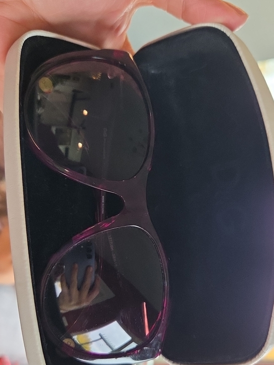 Dolce & Gabbana Accessories - Authentic Vintage D&G Dolce & Gabbana 3061 Cat-Eye Sunglasses with Case